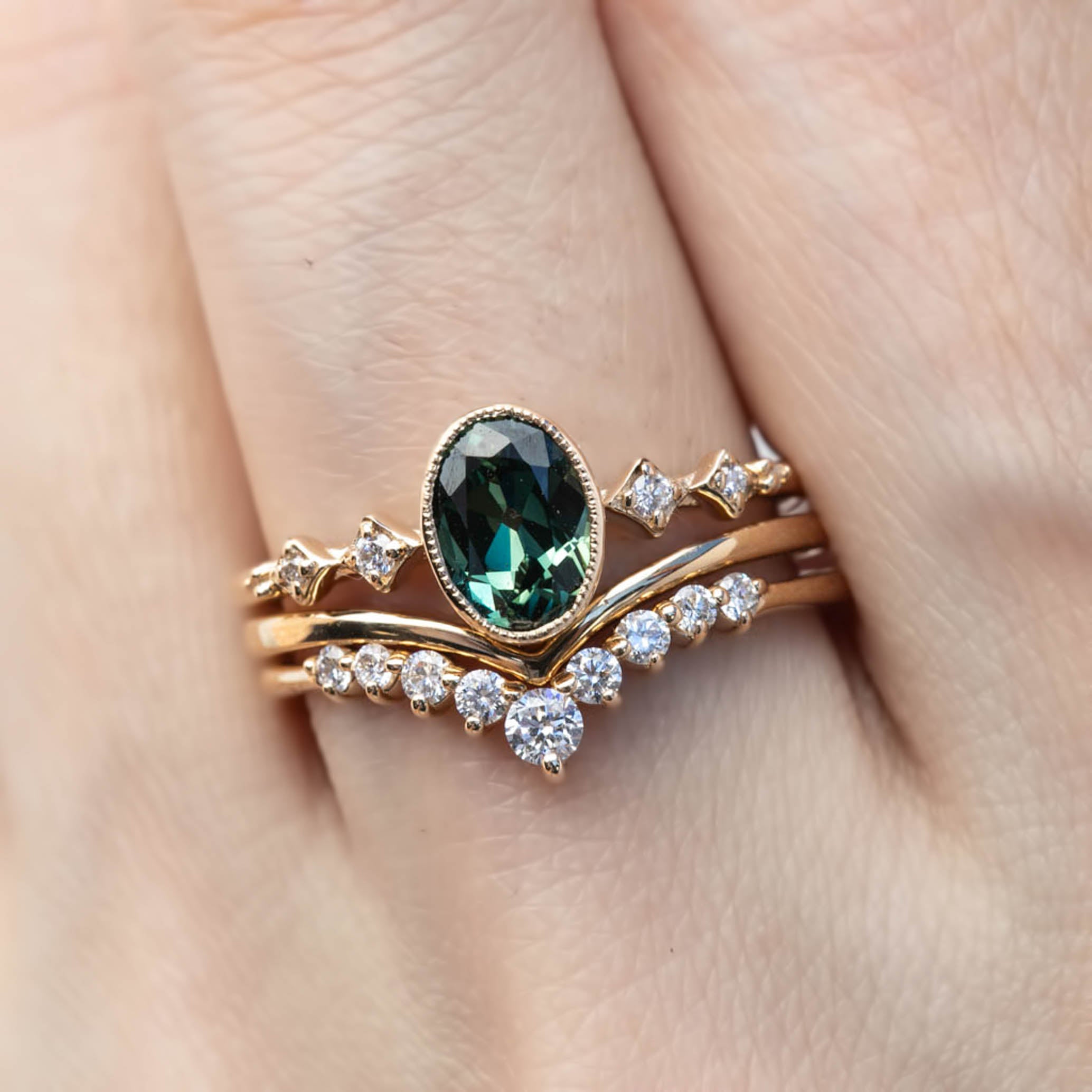 Celeste Ring, 1.03ct Queensland Sapphire, oval shape gemstone